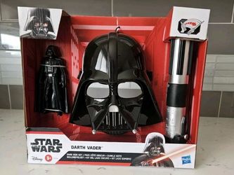 Star Wars The Mandalorian Bounty Hunter Bundle Roleplay Set and figure