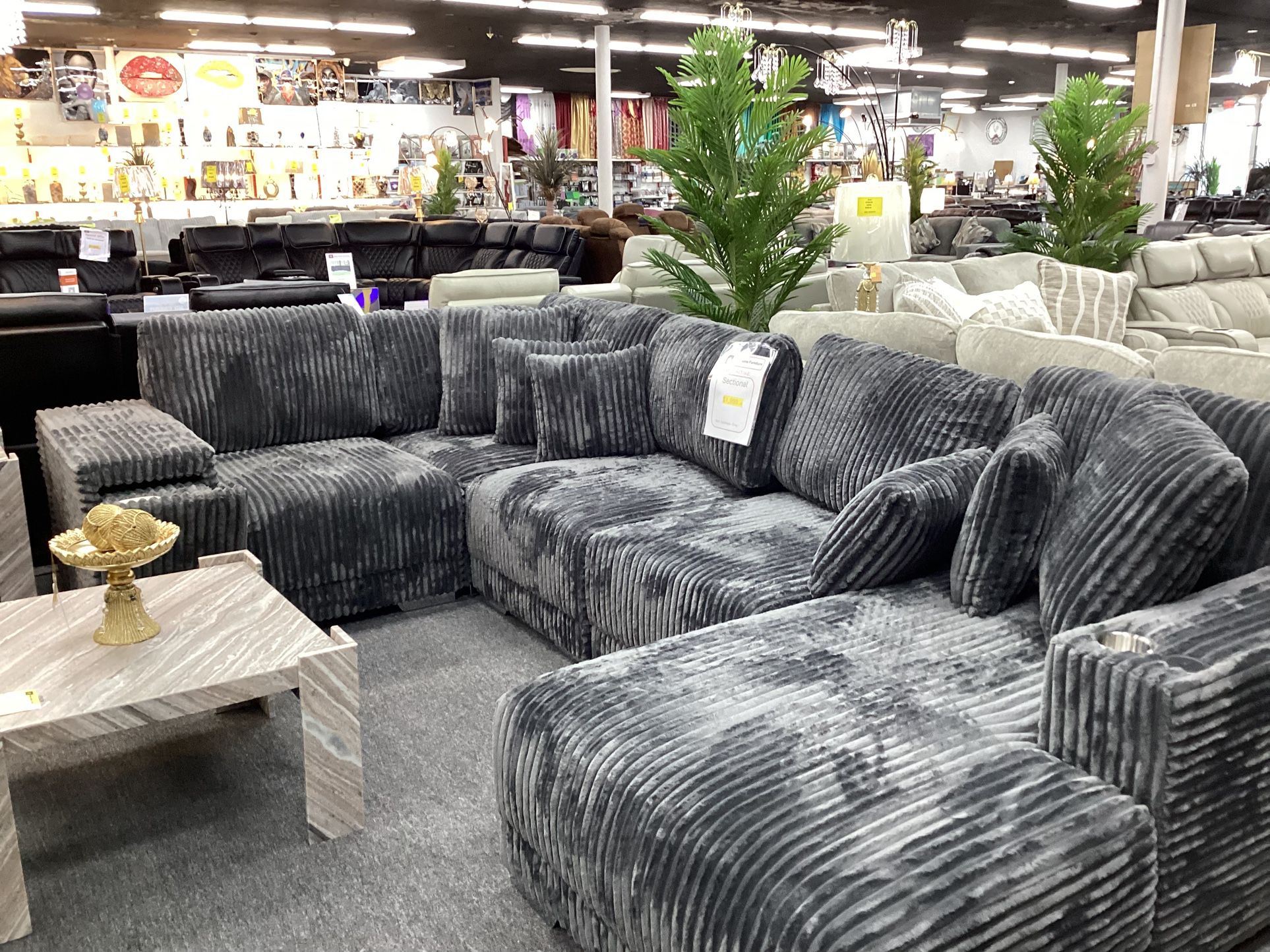 Sectional 1,999.99