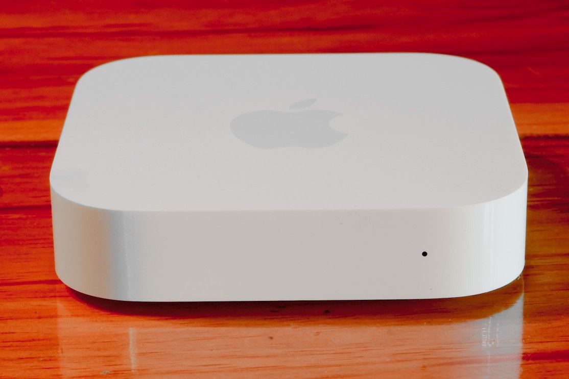Apple Airport Express A1392 2nd Generation Dualband WiFi Router Extender Airplay