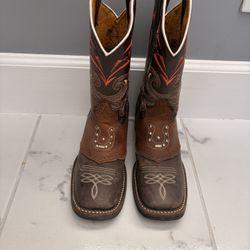Cowboy/cowgirl Boots