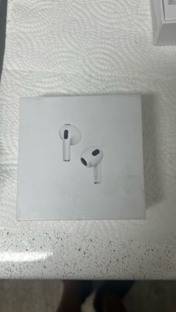 Apple AirPods (3rd generation) with MagSafe Charging Case - White