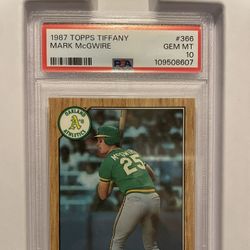 1987 Topps Tiffany Mark McGwire PSA 10