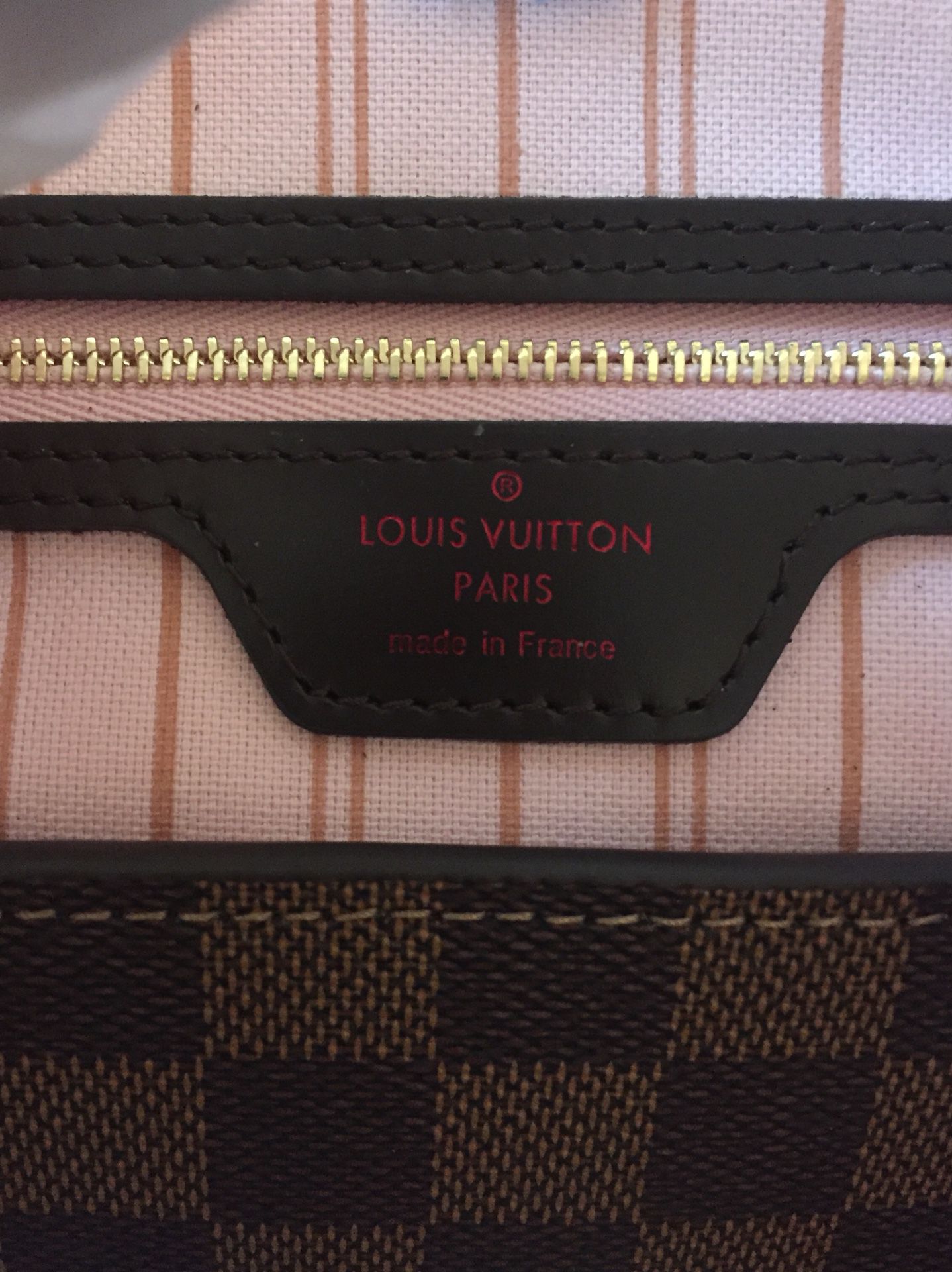 louis vuitton neverfull mm damier ebene canvas with receipt and dustbag and  charmbag for Sale in Cathedral City, CA - OfferUp