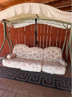 Giant outside patio swing