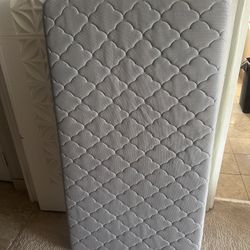 Newton Breathable Mattress With Newton Crib Sheet