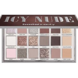 Huda Beauty Eyeshadow 