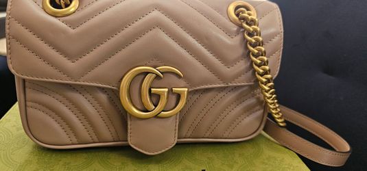 Authentic GUCCI Marmont w/ Receipt Orig $2,300