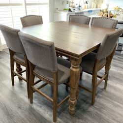 Dinner Table And 6 Chairs
