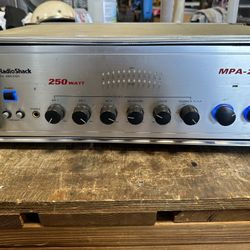 RadioShack MPA 250A Amplifier