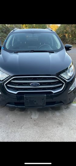 se vende ecosport 2021 en buenas condicioes pocas millas titulo limpio