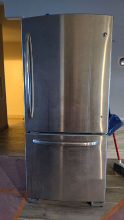 GE Stainless Steel Refrigerator