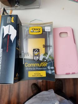 Galaxy s7 edge case 2 of them and screen protector