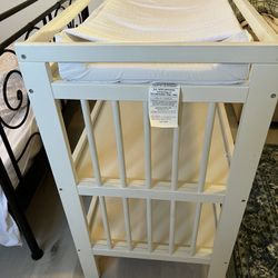 Changing Table With Mattress 