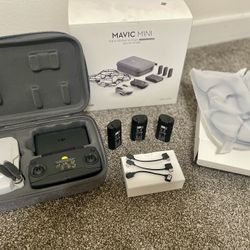 DJI Mavic Mini Combo- Drone with Camera 3-Axis Gimbal GPS 30min Flight Time, less than 0.55lbs, Gray
