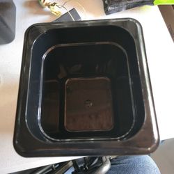 Cambro 1/6 Size Food Pan (6" Deep)
​(total Of 4)