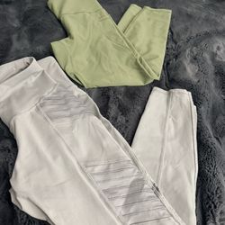 2 Pairs Medium Old Navy Active Women’s Compression Leggings 