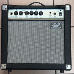 Guitar amplifier 25W
