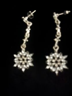 Silver Snowflake Drop Earrings