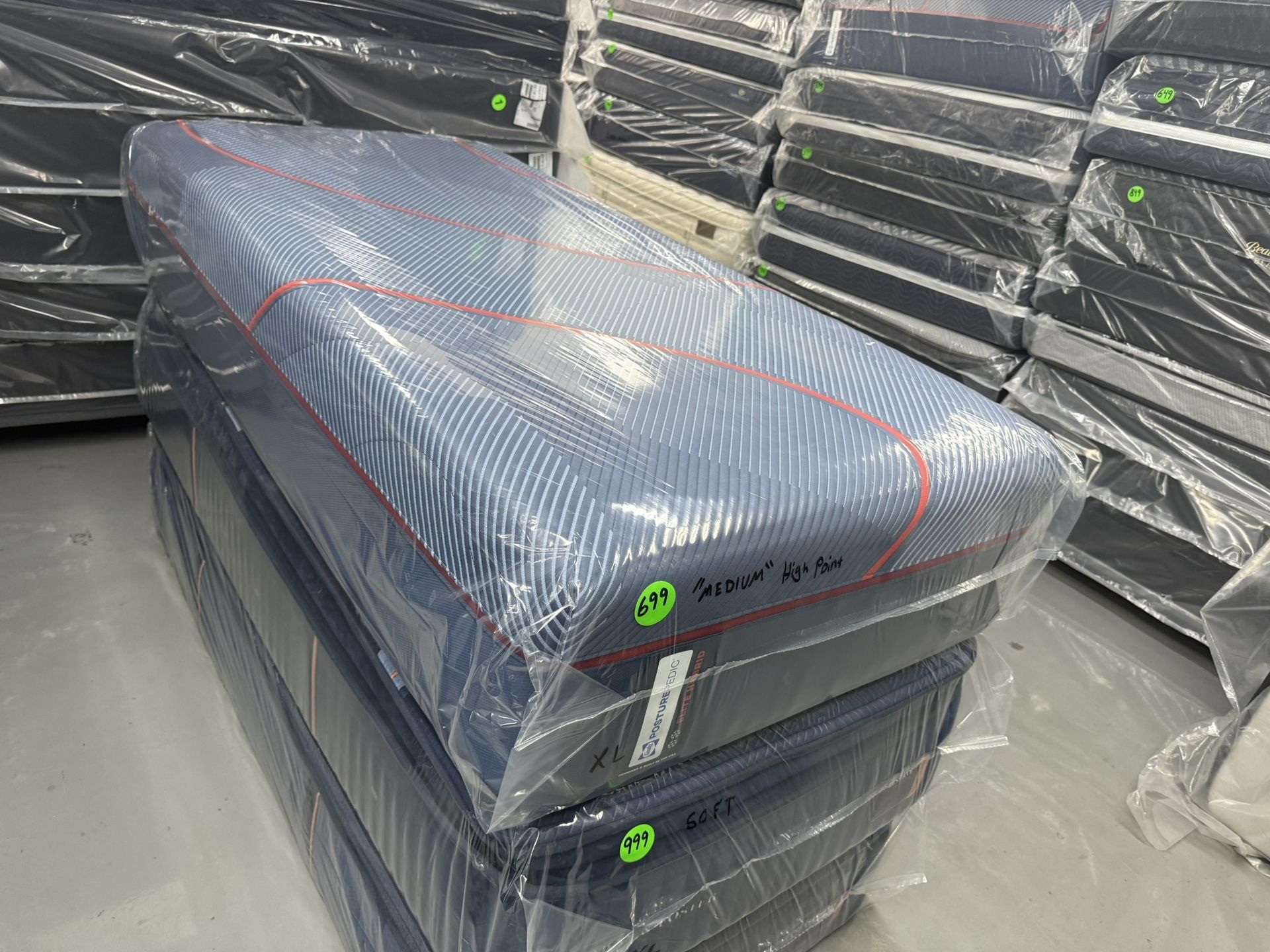 TWIN XL SEALY POSTUREPEDIC ELITE HYBRID “HIGH POINT” MEDIUM MATTRESS & BOX SPRING BED SET