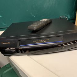 Panasonic PV-V4021 Mono VHS VCR Player - w/ Original Remote