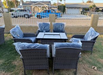 Patio furniture set Outdoor new in the box