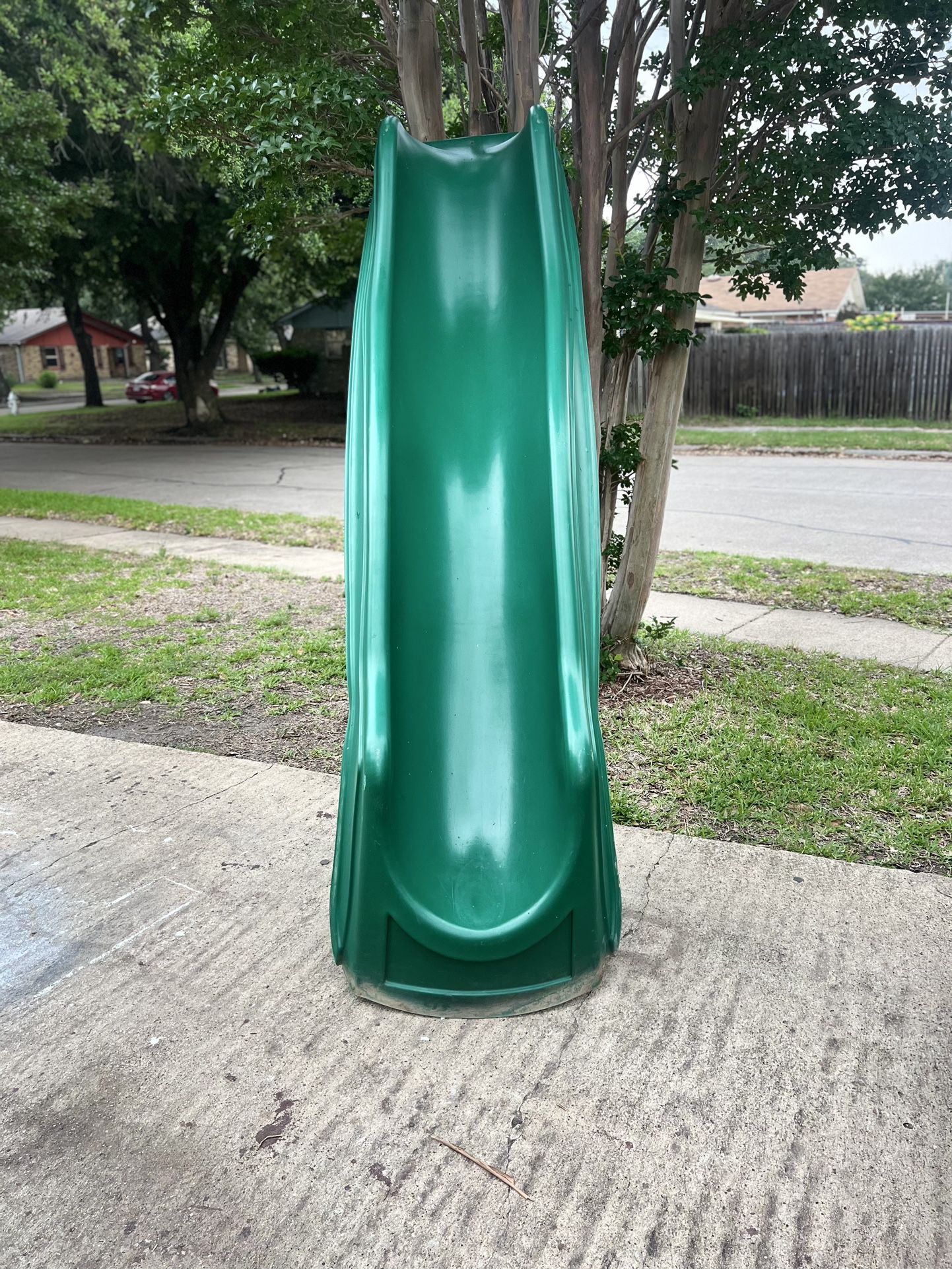 I am selling a 10 foot long slide in excellent condition $200 home delivery available for an extra transportation cost more information in inbox