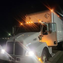 Beautiful box truck ,
