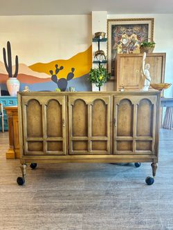 MCM Bar Cart / Buffet / Liquor Cabinet / Coffee Cart / Vintage!