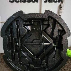 NEW: Spare Tire & Jack for Kia Rio & Kia Forte