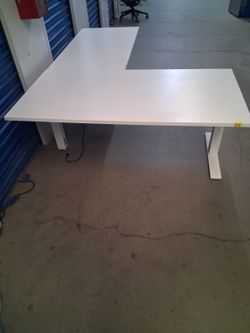 Rlectric sit and stand White L-Shaped Office Desk