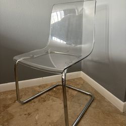 SALE Set of 6 clear Plastic and Metal Dining Chairs $600 OBO