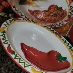 Chili Pepper Chips And Dip Set