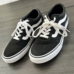Vans Women’s 7 1/2 Black And White 