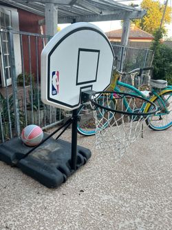 Basketball goal