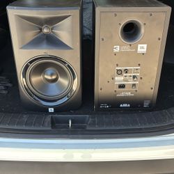 2 JBL PROFESSIONAL 3 Linear Spatial LSR308