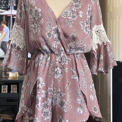 Womens (Medium)Rosewood Floral Print Butterfly Sleeve Romper