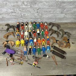 Lot Of 30 vintage playmobil figures 9 Horses Guns Weapons Dog Canoes 4026