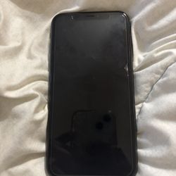 IPHONE 11 *UNLOCKED*