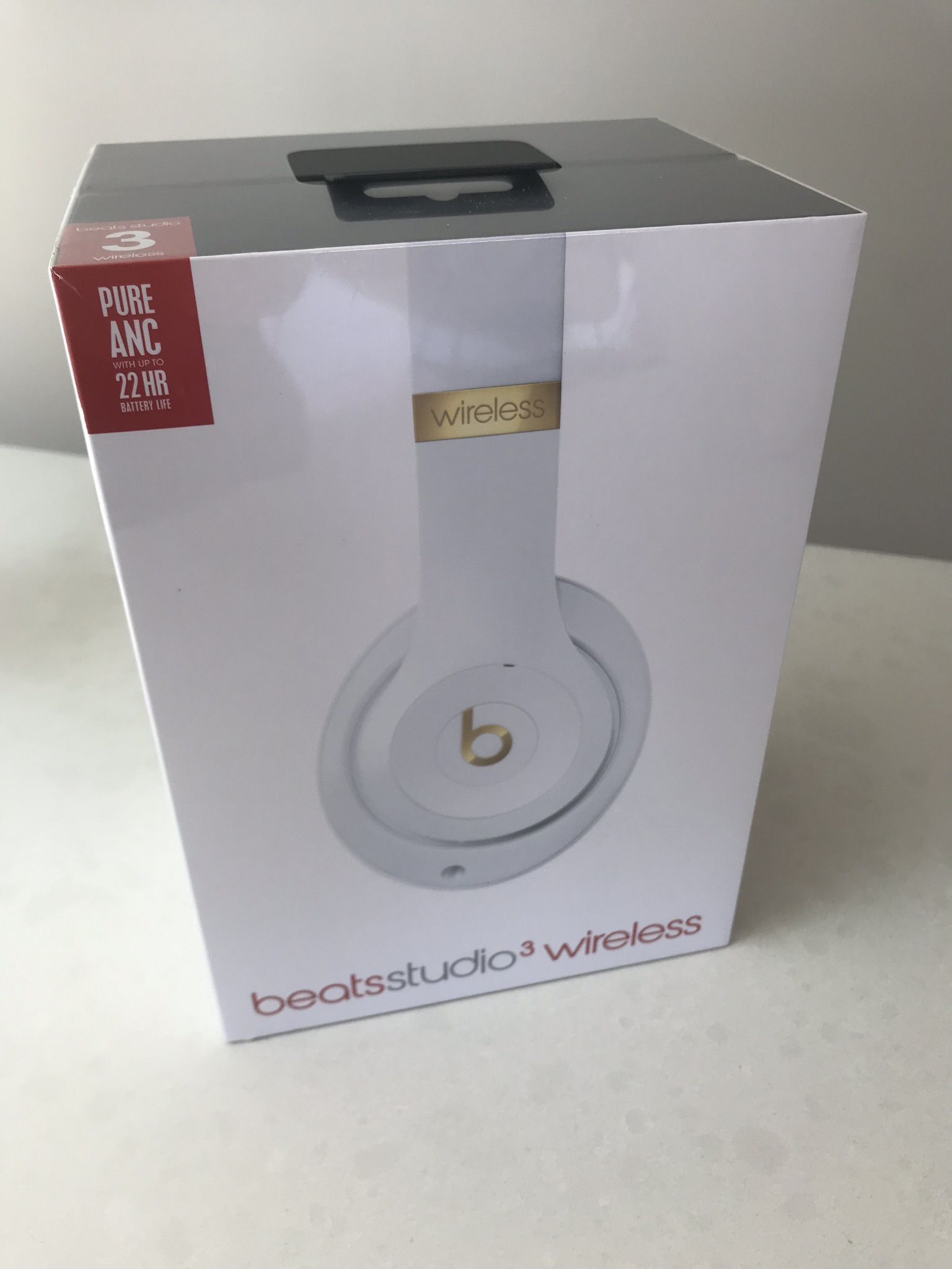 White Beats Studio 3 Headphones