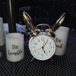 Bunny Rabbit Clock 
