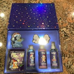 Bluey 7 Piece Deluxe Bath Set By Taste Beauty. New In Box 