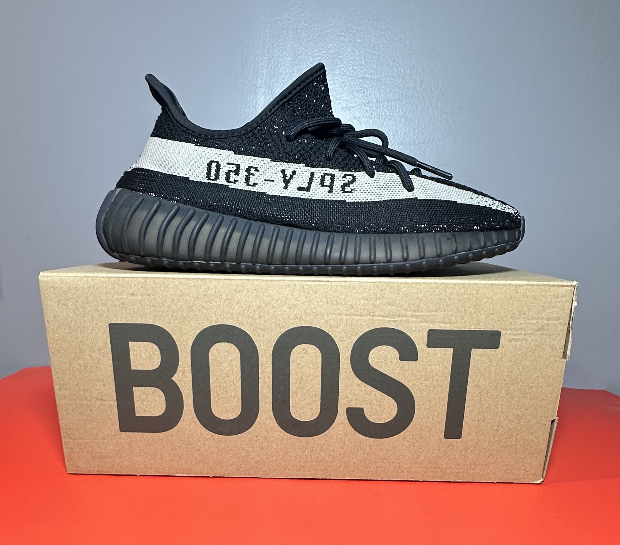 Size 10 - Adidas Yeezy Boost 350 V2 Low Oreo
