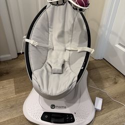 4moms- mamaroo baby swing