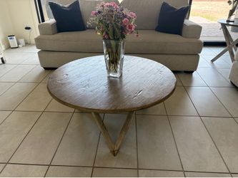 La-Z-Boy Center Table