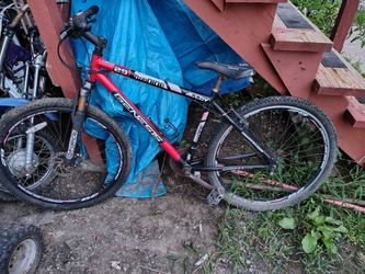Read the description, 26in Mountain bike bestoffer or trade