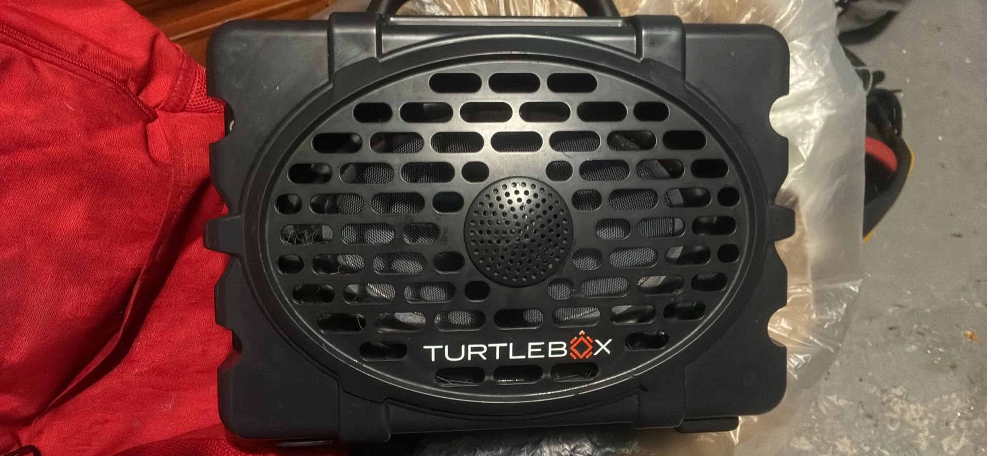 Turtlebox Waterproof Bluetooth Speaker That Floats 6~9 With Powerful Amp