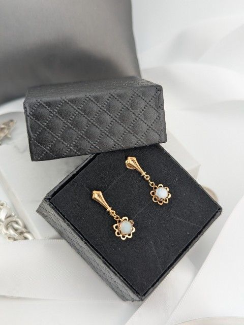 Vintage 14K Yellow Gold White Opal Drop Dangle Earrings