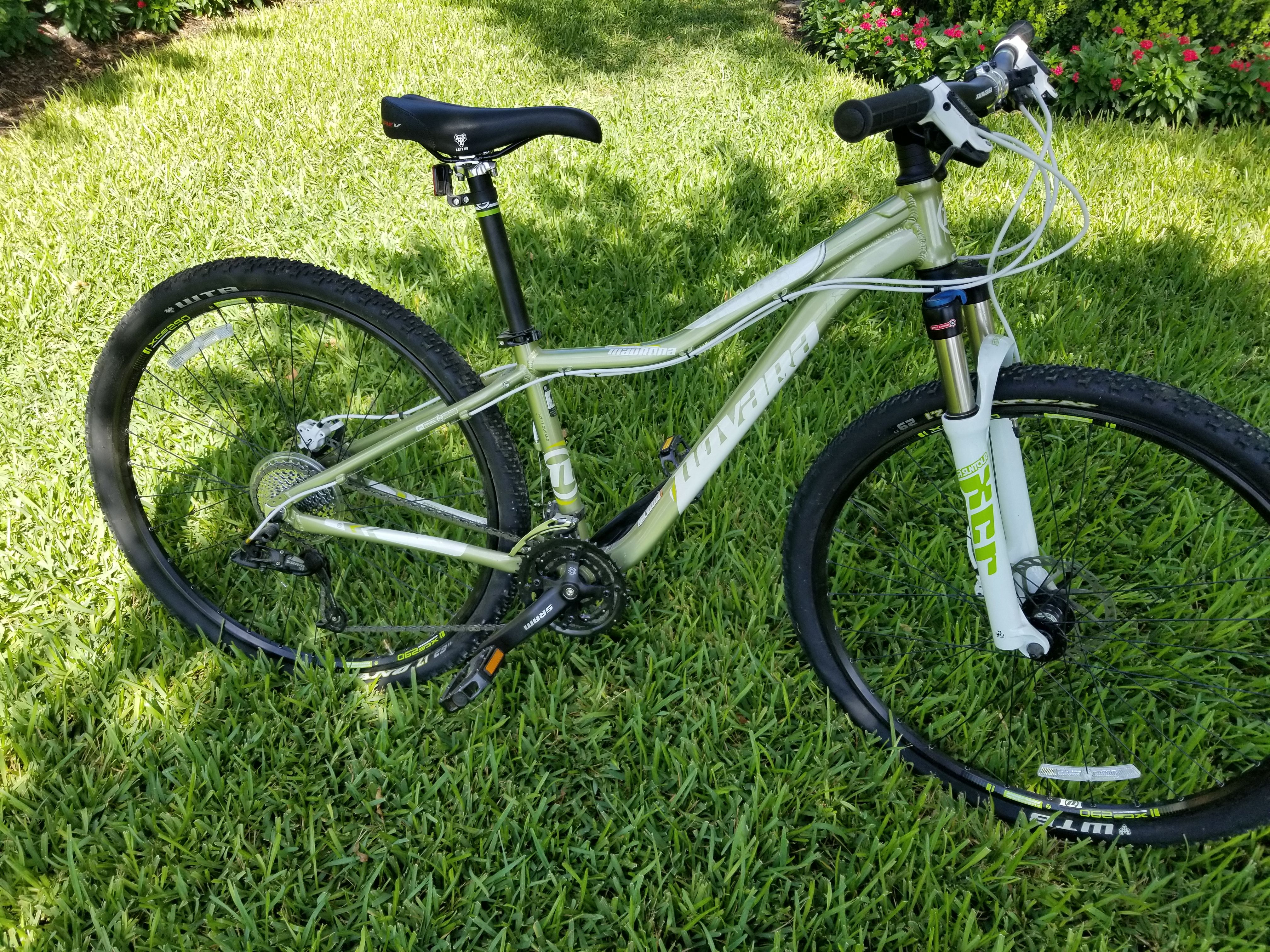 Women's Novara Madrona 29R Mountain Bike Color: Seafoam Green Brand new Have receipts, handbook, and all paperwork.(Purchased from REI)