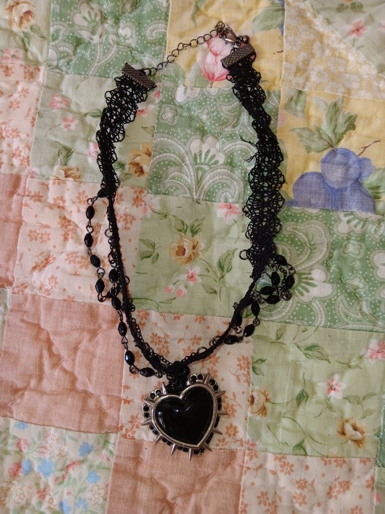 Gorgeous Black Heary Choker With Gorgeous Black Connected Besding