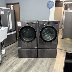 💥FINANCING AVAILABLE 💥LG 5.0 Cubic Ft. Front Load Washer With Side Kick Washer Pedestal And Gas Dryer Laundry Pair🔥WASH TWO LOADS AT ONCE🔥